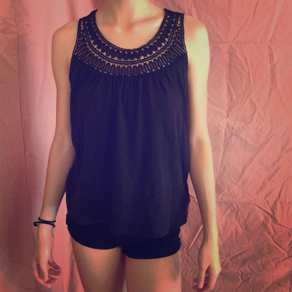 5/$25 Lace tank top